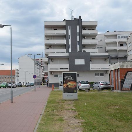 Apartment Viktor,Parking Osijek Pokój zdjęcie