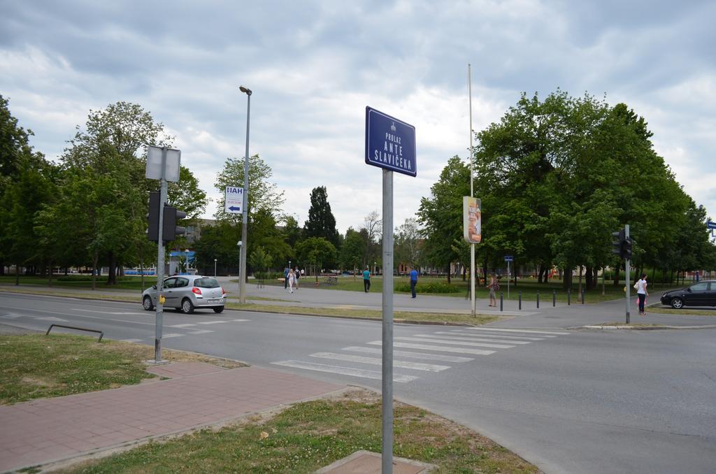 Apartment Viktor,Parking Osijek Pokój zdjęcie