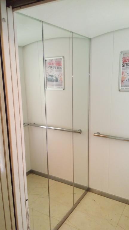 Apartment Viktor,Parking Osijek Zewnętrze zdjęcie