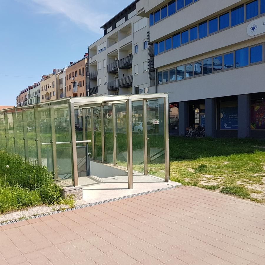 Apartment Viktor,Parking Osijek Zewnętrze zdjęcie